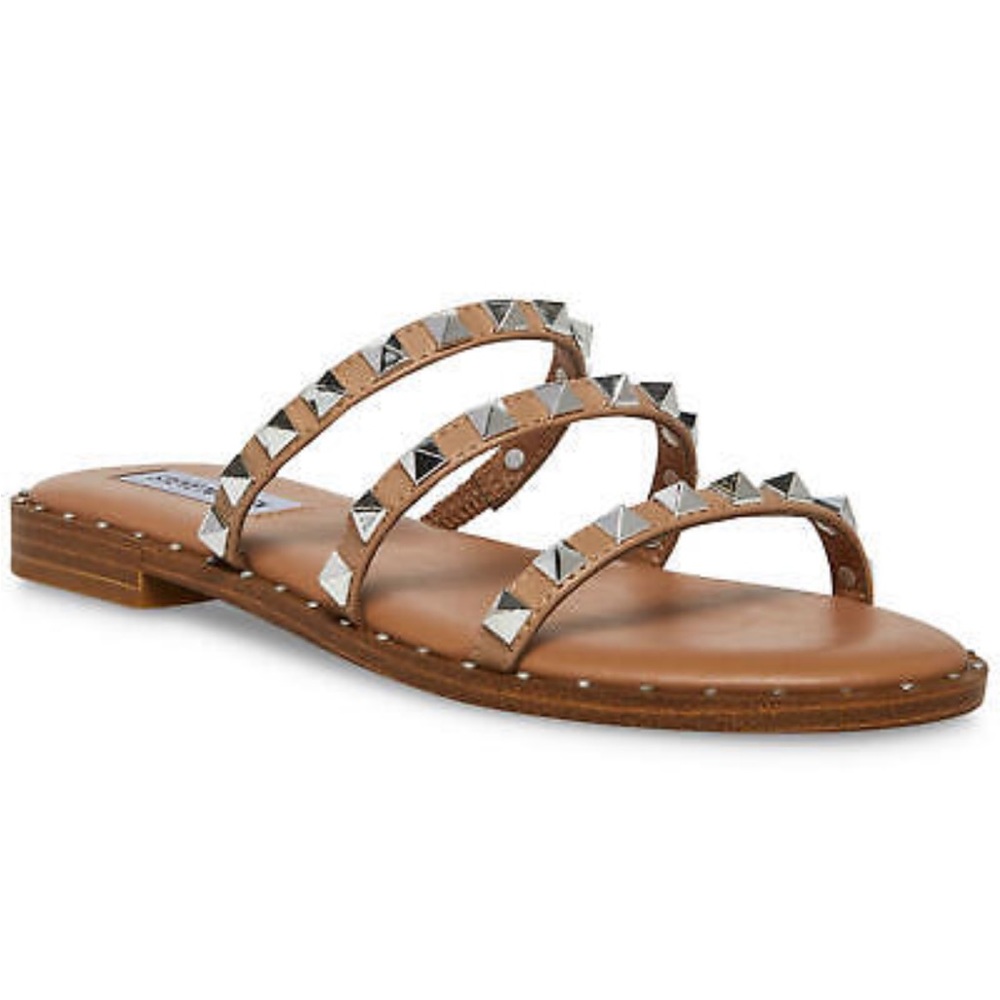🎉💖 HOST PICK💖🎉 NWT Steve Madden Studded Sandals Tan with Silver Studs